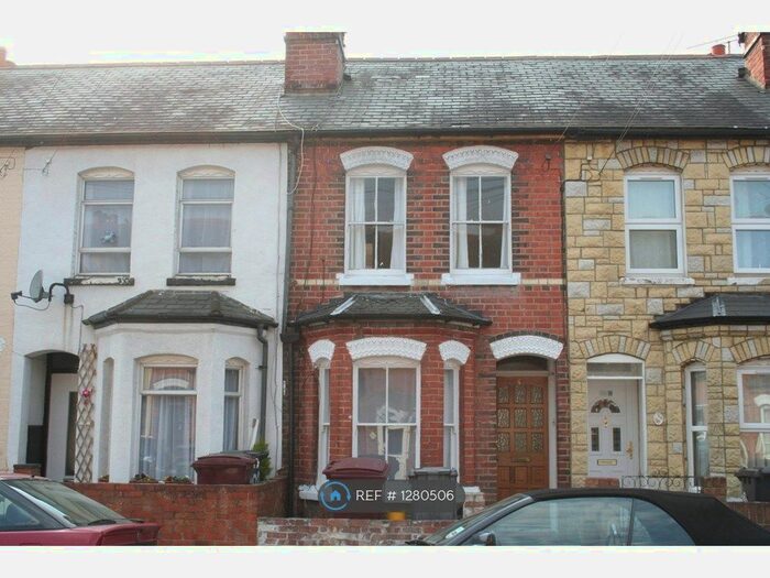 3 Bedroom Terraced House To Rent In Belmont Road, Reading RG30