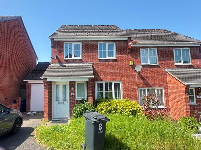 3 Bedroom House To Rent In Colsyll Gardens, Dudley, DY1
