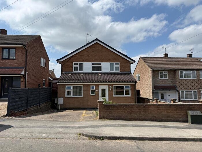 4 Bedroom Detached House For Sale In Halcroft Rise, Wigston, LE18