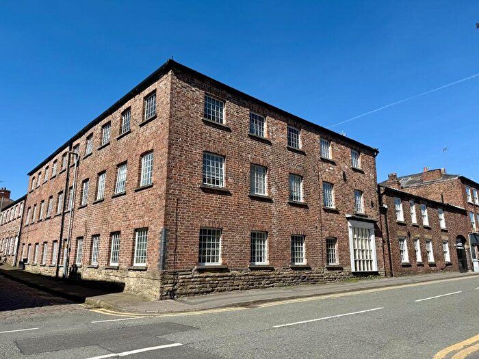 1 Bedroom Flat For Sale In Flat, Regents Court, Macclesfield, Cheshire, C1