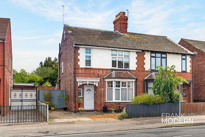 3 Bedroom Semi Detached House For Sale In Fletton Avenue, Peterborough, PE2