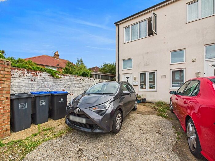 Studio To Rent In Eldon Road, Worthing, BN11