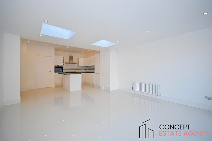 4 Bedroom Terraced House To Rent In Trafalgar Road, Wimbledon, SW19