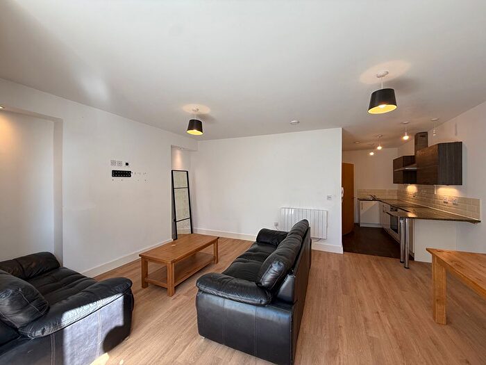 1 Bedroom Flat To Rent In St James Crescent, Swansea, SA1