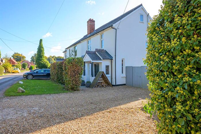 4 Bedroom Semi-Detached House For Sale In Beech Lane, Woodcote, RG8