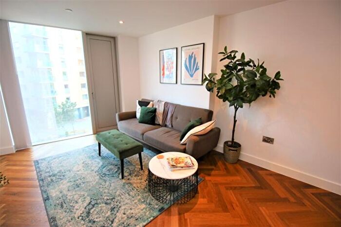 1 Bedroom Apartment To Rent In Deansgate Square, Owen Street Manchester, M15