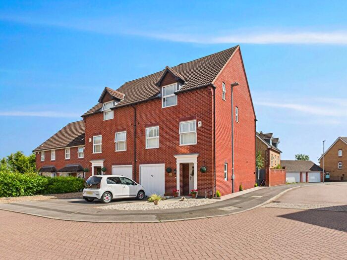 4 Bedroom Semi-Detached House For Sale In Chelwood Drive, Mapperley, Nottingham, NG3