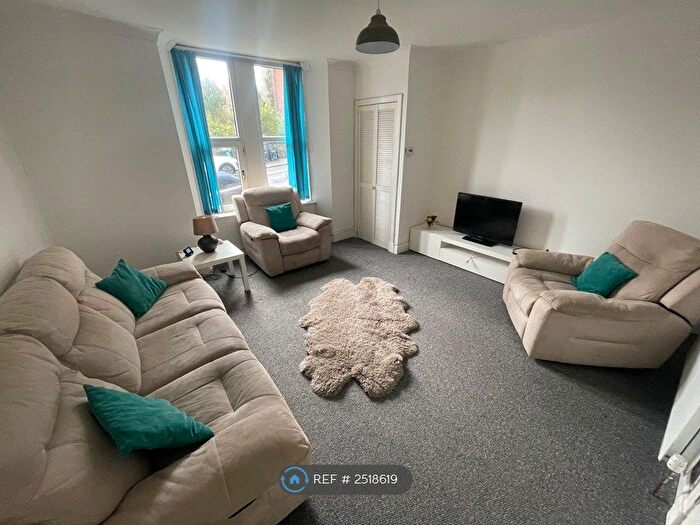 1 Bedroom Flat To Rent In Cleghorn Street, Dundee, DD2