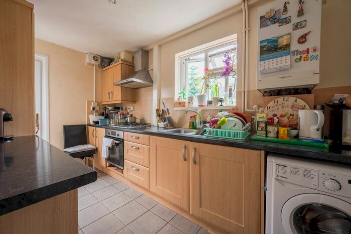 3 Bedroom Semi-Detached House To Rent In Nigeria Road, Charlton, London, SE7