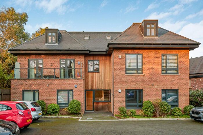 2 Bedroom Flat For Sale In Bickley Park Road, Bromley, Kent, BR1