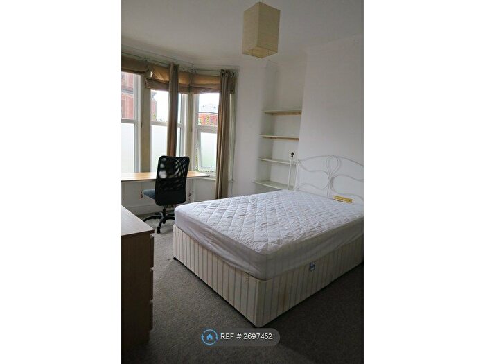 6 Bedroom Terraced House To Rent In Longmead Avenue, Bristol, BS7