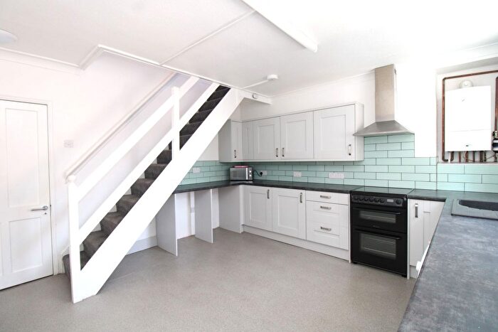 3 Bedroom End Of Terrace House For Sale In Millbrook Road, Paignton, TQ3