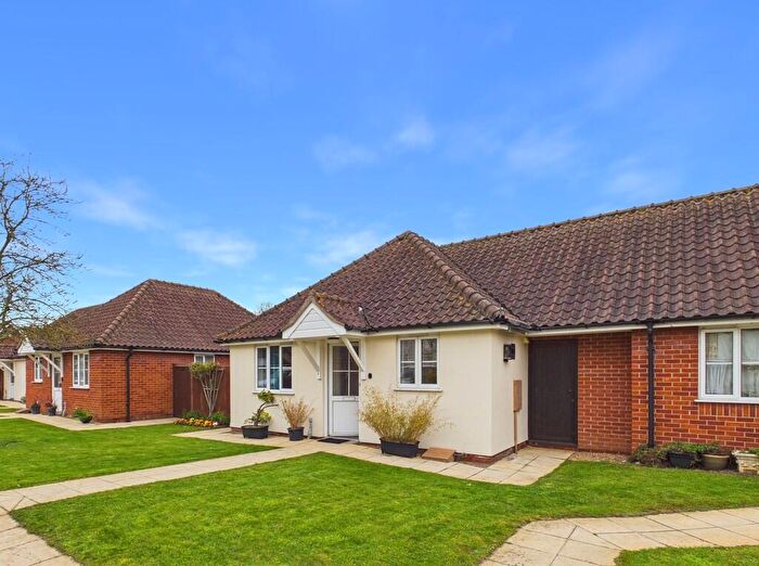 2 Bedroom Semi-Detached Bungalow For Sale In Meadow View, Bungay, NR35