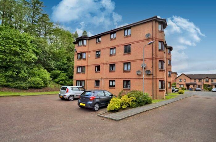 2 Bedroom Flat To Rent In Glenview, Kirkintilloch., G66