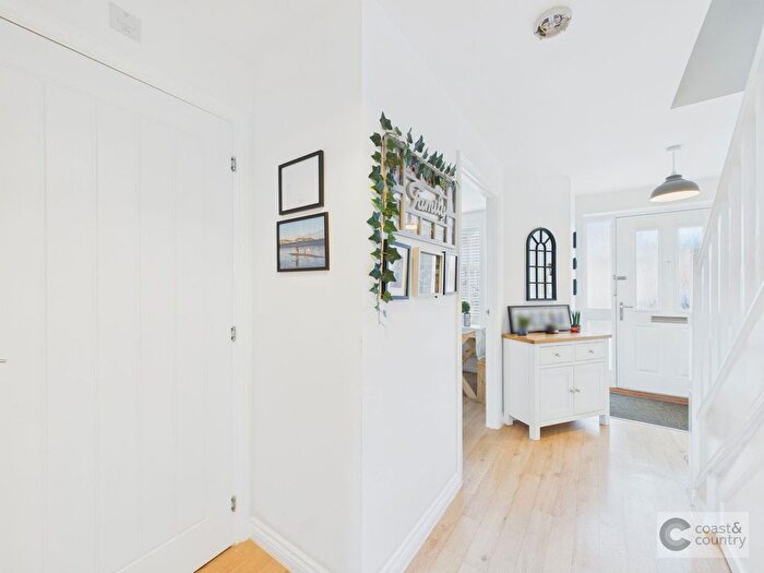 3 Bedroom Detached House For Sale In Burnet Road, Newton Abbot, TQ12