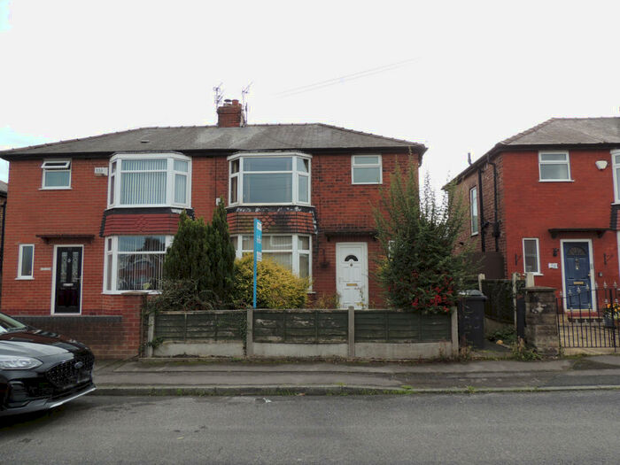 Houses for sale & to rent in M43 7ZH, ALBERT STREET, Droylsden East