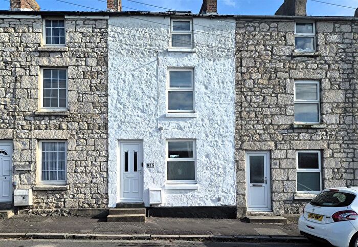 3 Bedroom Terraced House For Sale In Grove Road, Portland, DT5