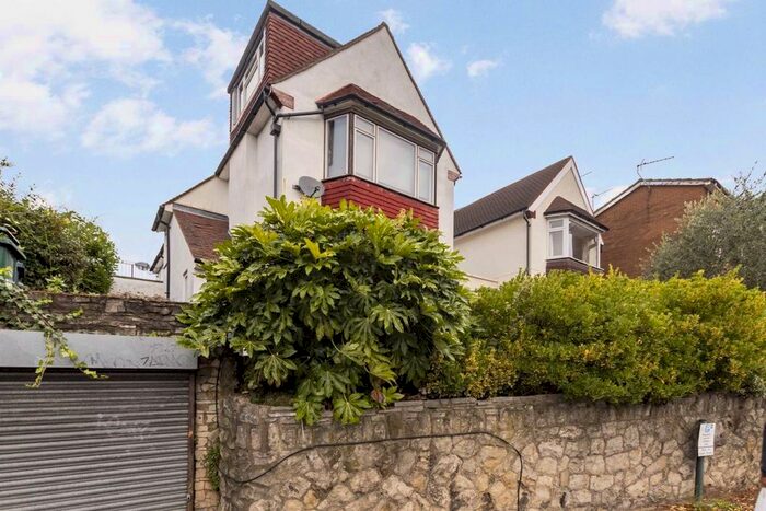 Studio To Rent In The Vale, London, NW11