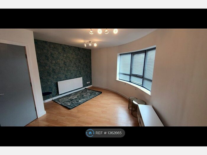 2 Bedroom Flat To Rent In Bold Street, Hulme, Manchester, M15