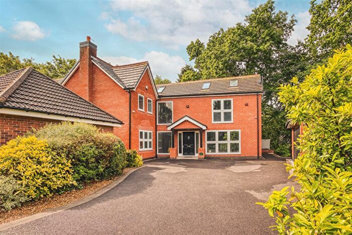 6 Bedroom Detached House For Sale In Whittlebury Drive, Littleover, Derby, DE23