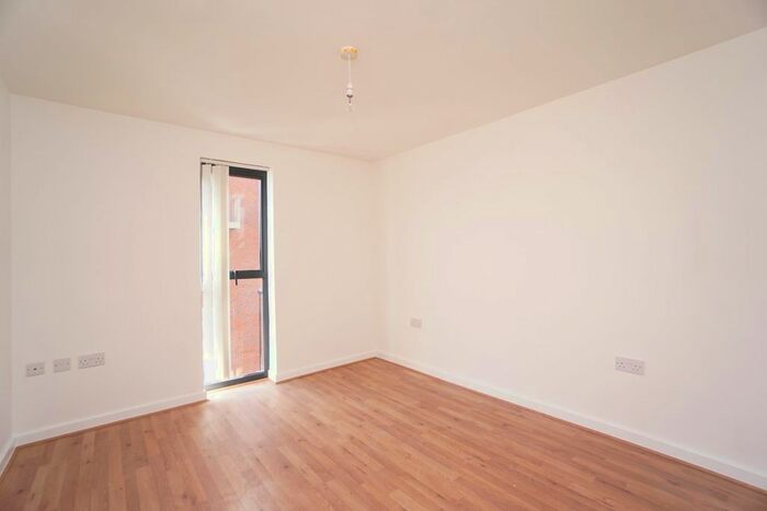 1 Bedroom Flat To Rent In City Towers, Watery Street, Sheffield, S3