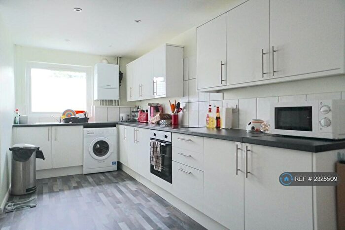 5 Bedroom Bungalow To Rent In Kemsing Gardens, Canterbury, CT2