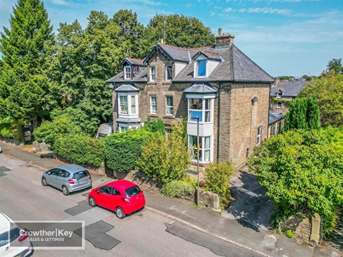 5 Bedroom Semi-Detached House For Sale In Compton Road, Buxton, SK17