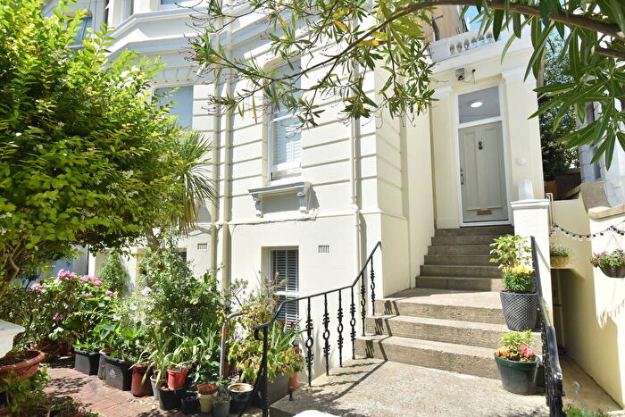 1 Bedroom Semi Detached House To Rent In Buckingham Road, Brighton, BN1