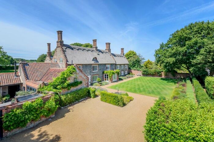 8 Bedroom Detached House For Sale In Crossdale Street, Northrepps, Norfolk, NR27