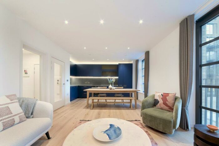 4 Bedroom Town House To Rent In Goodluck Hope, Orchard Place, London, E14