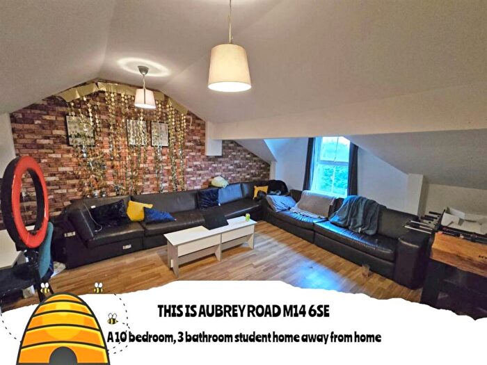 10 Bedroom House To Rent In Aubrey Road, Manchester, M14