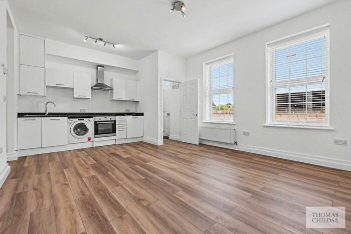 1 Bedroom Maisonette To Rent In Comet Way, Hatfield, AL10