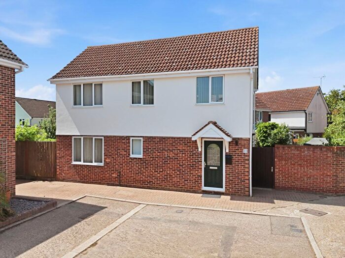 3 Bedroom Detached House For Sale In Brent Avenue, South Woodham Ferrers, CM3