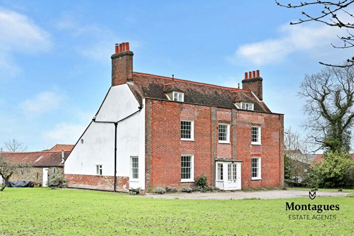 6 Bedroom Detached House To Rent In Thornwood Road, Epping, CM16