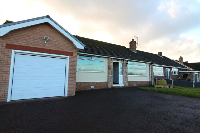 2 Bedroom Bungalow To Rent In Allt Goch, Trefnant, St. Asaph, Denbighshire, LL17