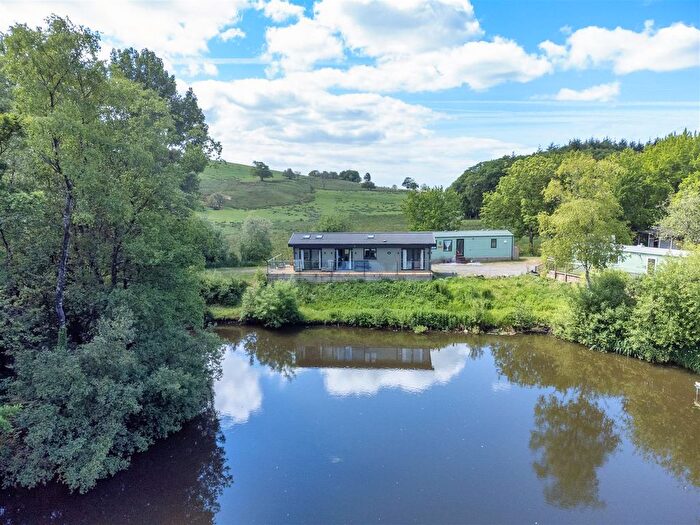 2 Bedroom Mobile/park Home For Sale In Redwell Fisheries, Arkholme, Carnforth, LA6