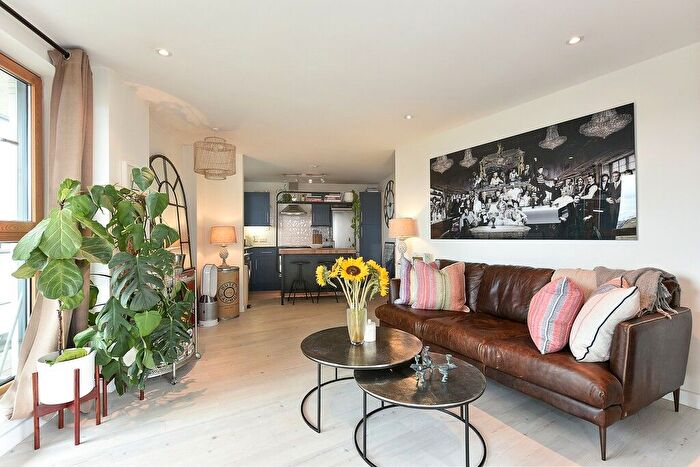 1 Bedroom Flat To Rent In Randall Court, Dairy Close, SW6