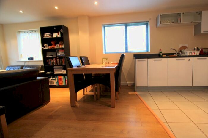 2 Bedroom Flat To Rent In Agate Close, London, NW10