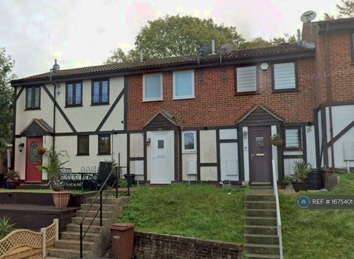 2 Bedroom Terraced House To Rent In Goose Close, Chatham, ME5