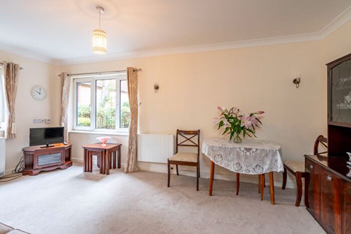 1 Bedroom Property For Sale In Henty Gardens, Chichester, PO19