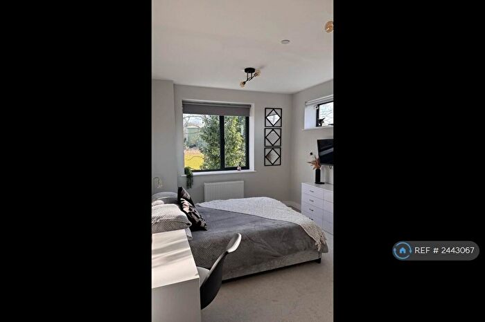 5 Bedroom Detached House To Rent In Basi Close, Hornchurch, RM11