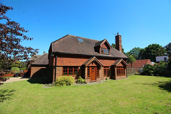4 Bedroom Detached House To Rent In Bowesden Lane, Shorne, Gravesend, Kent, DA12