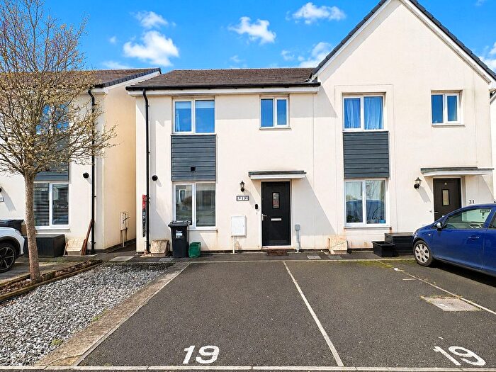 3 Bedroom Semi-Detached House For Sale In Long Field Road, Launceston, Cornwall, PL15