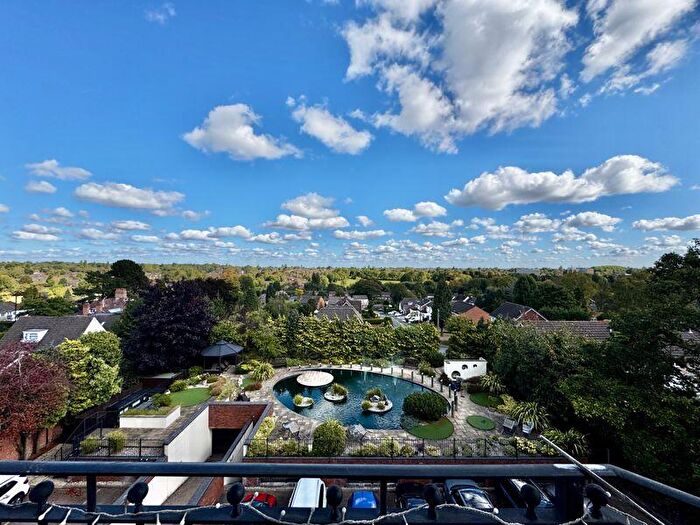 3 Bedroom Apartment For Sale In Royal Court Apartments, Lichfield Road, Four Oaks, Sutton Coldfield, B74