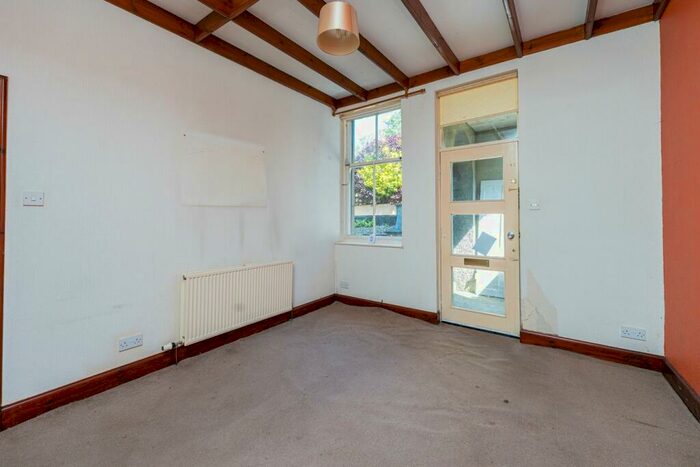 1 Bedroom Flat For Sale In Buchanan Street, Dunfermline, KY12