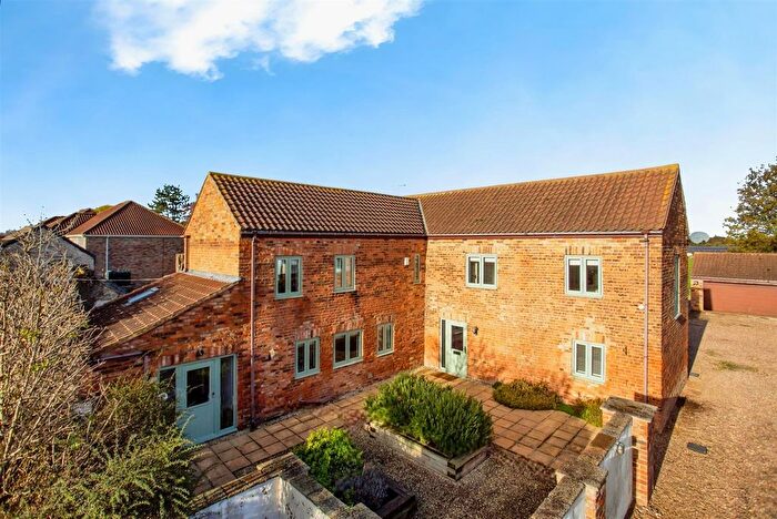 4 Bedroom Detached House For Sale In Bishopdyke Road, Sherburn In Elmet, Leeds, LS25