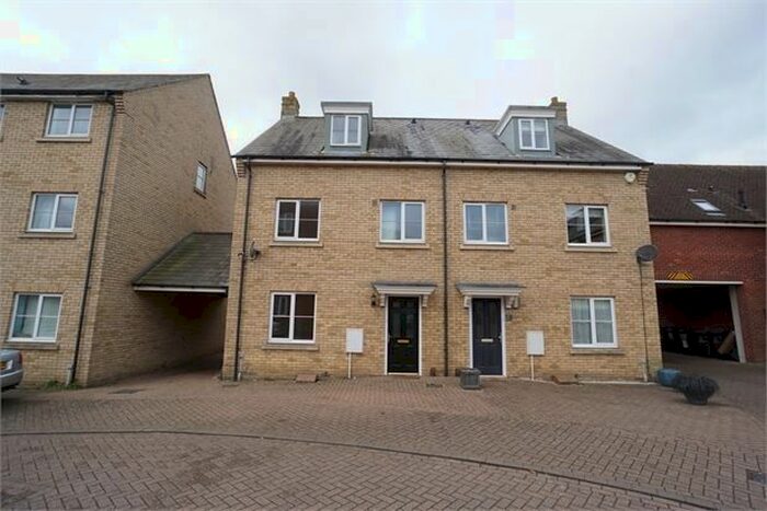 4 Bedroom Town House To Rent In Bradford Drive, Colchester, Essex., CO4
