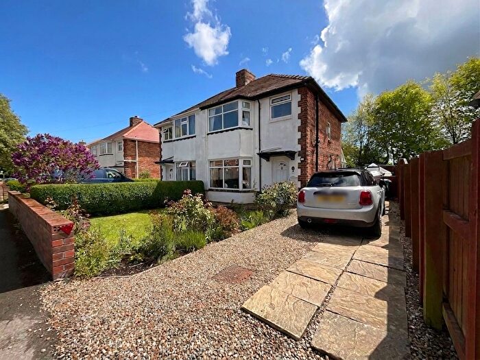 3 Bedroom Property For Sale In Newlands Park Crescent, Scarborough, YO12