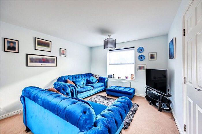 5 Bedroom Detached House To Rent In Ashmead Road, Bedford, Bedfordshire, MK41