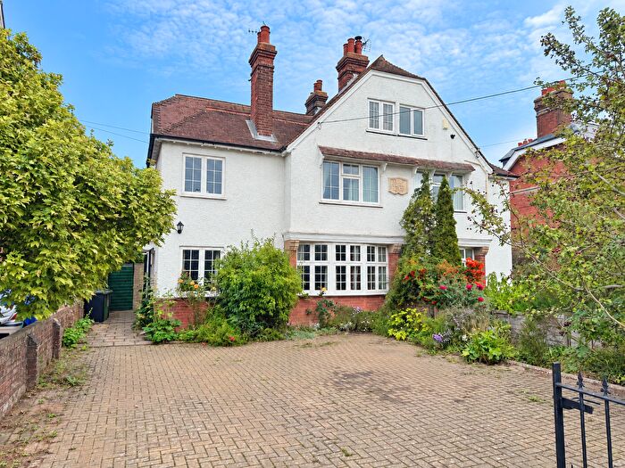 4 Bedroom Semi-Detached House For Sale In Staplehurst, Kent, TN12
